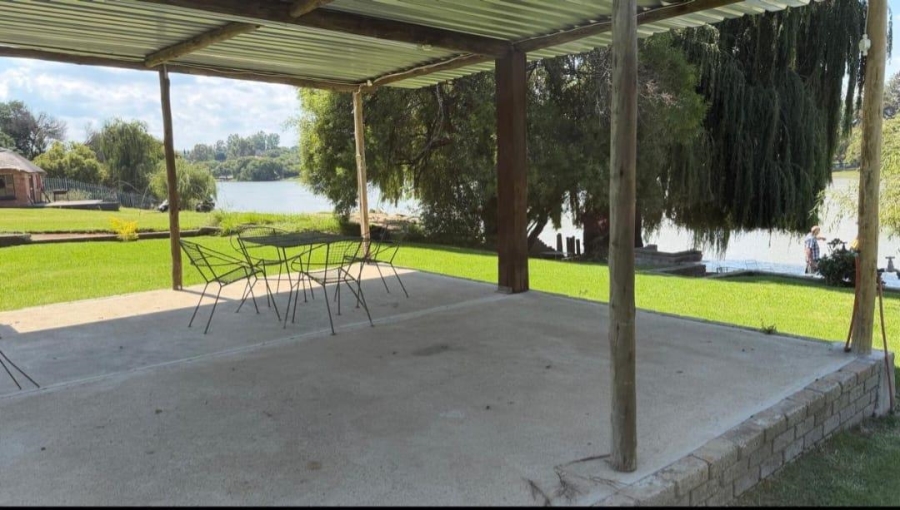 4 Bedroom Property for Sale in Vaal Dam Free State